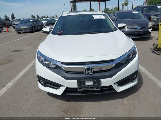Honda Civic 1.5L I-4 DI, DOHC, VVT, TURBO, 174HP Front Wheel Drive - автомобили, коли, обяви за нови и употребявани 12