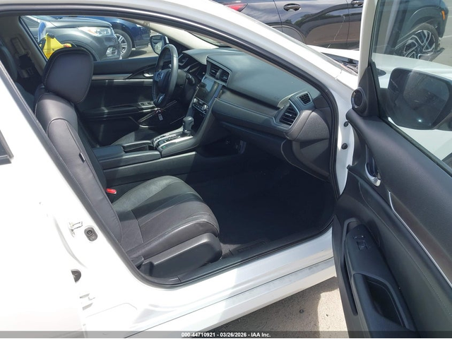 Honda Civic 1.5L I-4 DI, DOHC, VVT, TURBO, 174HP Front Wheel Drive - автомобили, коли, обяви за нови и употребявани 4