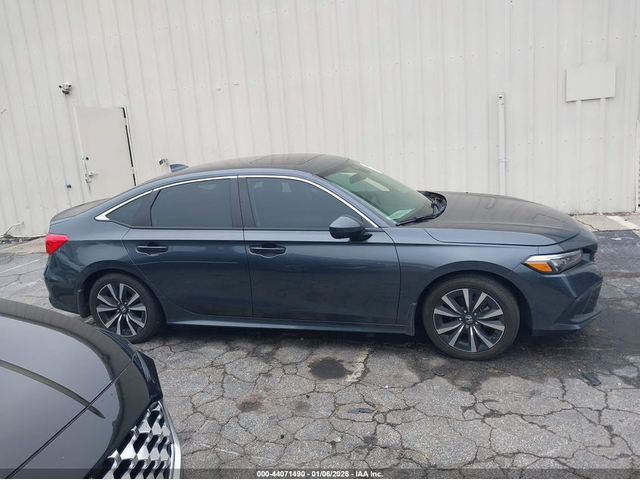 Honda Civic 1.5L I-4 DI, DOHC, VVT, TURBO, 180HP Front Wheel Drive - автомобили, коли, обяви за нови и употребявани 12