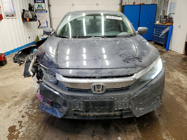 Honda Civic 2.0L 4 Front-wheel Drive - автомобили, коли, обяви за нови и употребявани 5