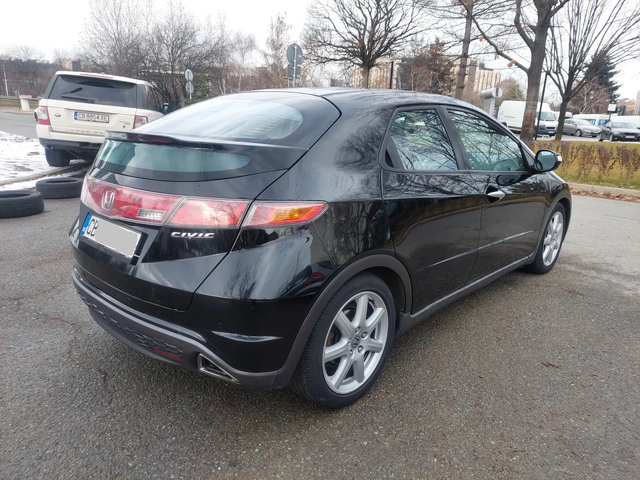 Honda Civic 1, 8i 140ps ГАЗ AUTOMATIC - автомобили, коли, обяви за нови и употребявани 3