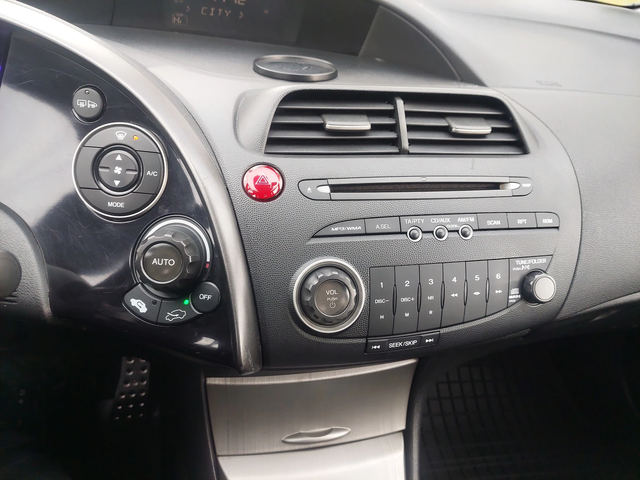 Honda Civic 1, 8i 140ps ГАЗ AUTOMATIC - автомобили, коли, обяви за нови и употребявани 8