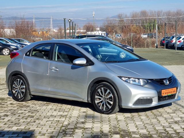 Honda Civic 1.6 дизел 120к.с. - автомобили, коли, обяви за нови и употребявани 5