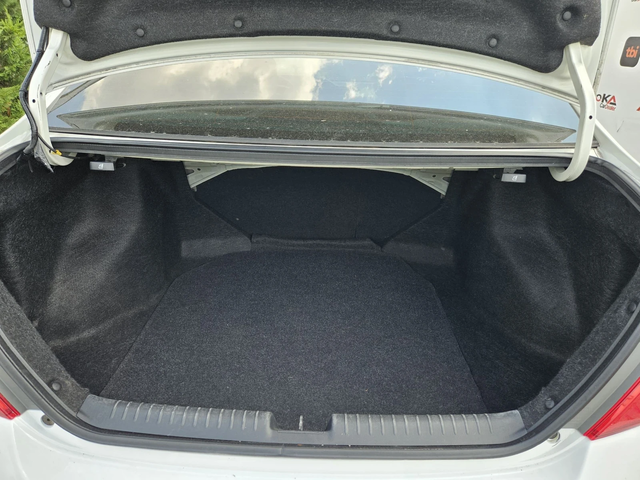 Honda Civic 1.8i-141кс= АВТОМАТ= НАВИ= ПОДГРЕВ - автомобили, коли, обяви за нови и употребявани 9