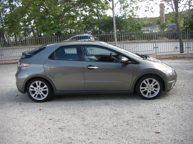 Honda Civic 2.2d FACCE NAVI 6ck. - автомобили, коли, обяви за нови и употребявани 5