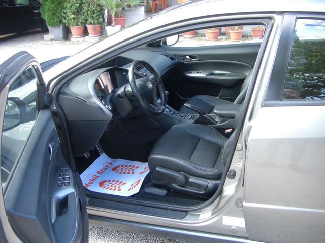 Honda Civic 2.2d FACCE NAVI 6ck. - автомобили, коли, обяви за нови и употребявани 8