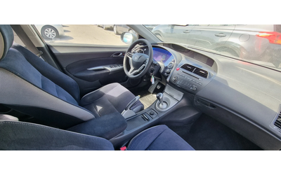 Honda Civic 1.8i 140k.c ITALIA EURO 4 - автомобили, коли, обяви за нови и употребявани 13