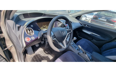 Honda Civic 1.8i 140k.c ITALIA EURO 4 - автомобили, коли, обяви за нови и употребявани 8