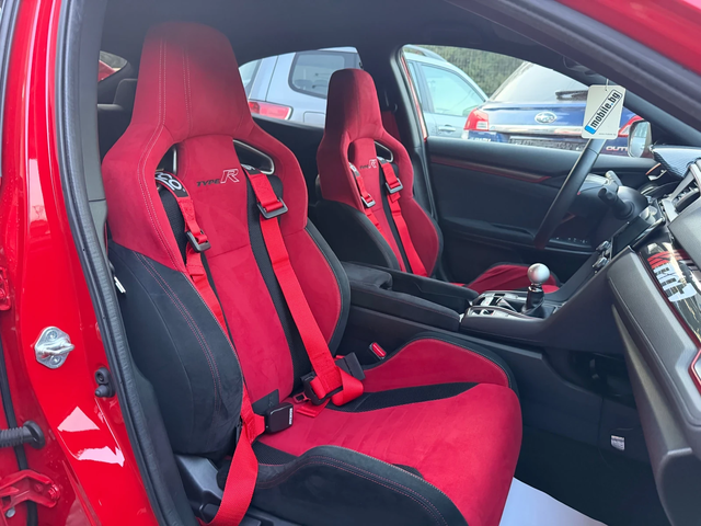 Honda Civic Type-R GT - автомобили, коли, обяви за нови и употребявани 9