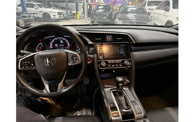 Honda Civic Sport* Smart Entry* Lane Keeping Assist* Back cam* - автомобили, коли, обяви за нови и употребявани 6