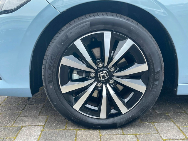 Honda Civic 2.0 i-MMD Hybrid Elegance - автомобили, коли, обяви за нови и употребявани 4