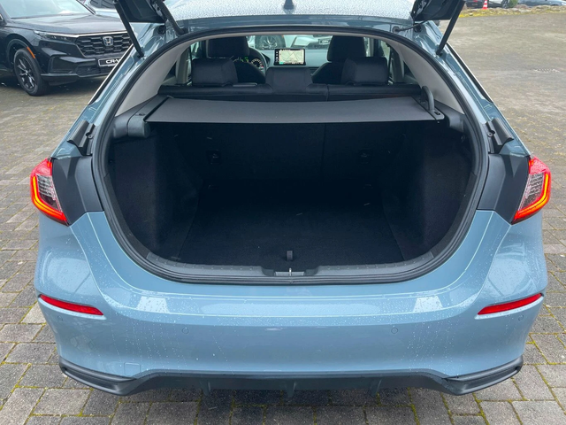 Honda Civic 2.0 i-MMD Hybrid Elegance - автомобили, коли, обяви за нови и употребявани 8