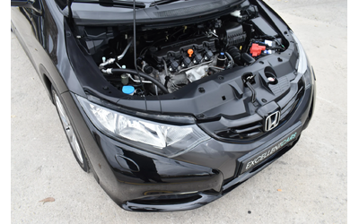 Honda Civic 1.8i* AUTOMAT* LED - автомобили, коли, обяви за нови и употребявани 16