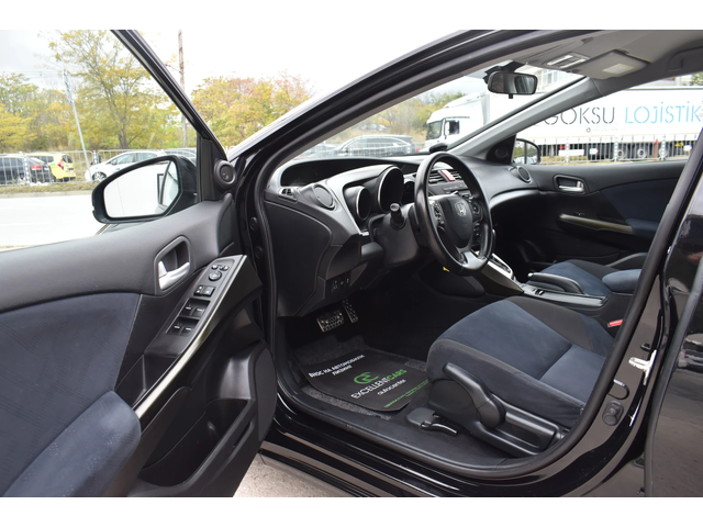 Honda Civic 1.8i* AUTOMAT* LED - автомобили, коли, обяви за нови и употребявани 8