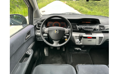Honda Fr-v 1.7i - автомобили, коли, обяви за нови и употребявани 11