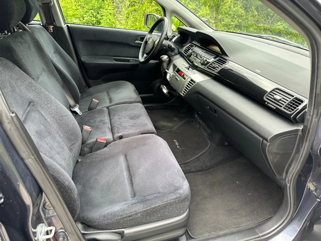 Honda Fr-v 1.7i - автомобили, коли, обяви за нови и употребявани 6