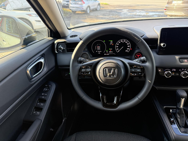 Honda Hr-v 1,5 e-HEV - автомобили, коли, обяви за нови и употребявани 11
