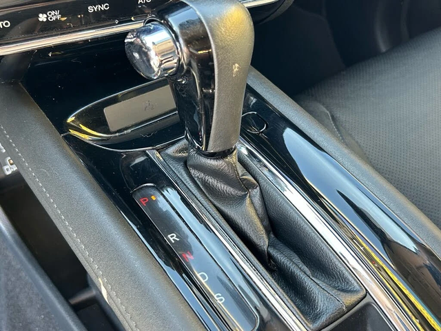 Honda Hr-v TOURING* AWD* АвтоКредит* (ЦЕНА ДО БГ) - автомобили, коли, обяви за нови и употребявани 12