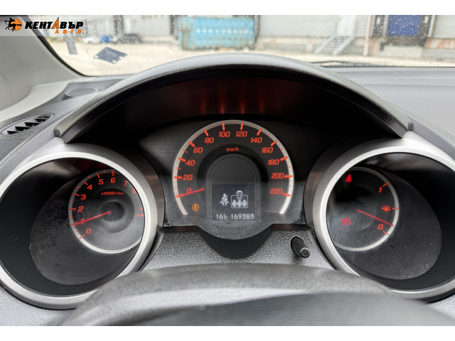 Honda Jazz 1.2i 90к.с. - автомобили, коли, обяви за нови и употребявани 11