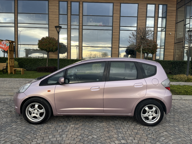 Honda Jazz 1.3i-vitec Хамелион - автомобили, коли, обяви за нови и употребявани 2