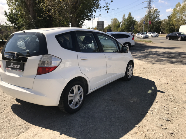 Honda Jazz 1,4 i-VTEC - автомобили, коли, обяви за нови и употребявани 6