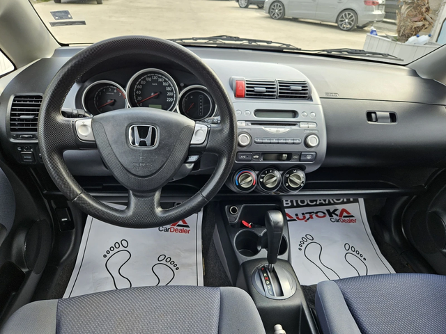 Honda Jazz 1.3i-83кс= АВТОМАТ= КЛИМАТИК= ВСИЧКО ПЛАТЕНО - автомобили, коли, обяви за нови и употребявани 10