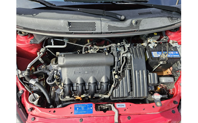 Honda Jazz 1.3i-83кс= АВТОМАТ= КЛИМАТИК= ВСИЧКО ПЛАТЕНО - автомобили, коли, обяви за нови и употребявани 15