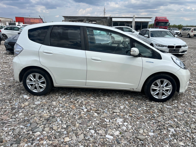Honda Jazz 1.3 HYBRID - автомобили, коли, обяви за нови и употребявани 3
