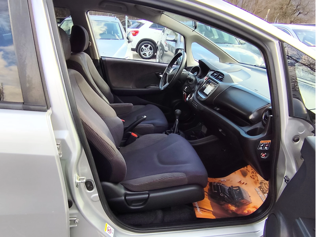 Honda Jazz 1.4i* EURO-5B* KLIMATRONIK* - автомобили, коли, обяви за нови и употребявани 10