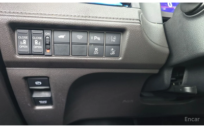 Honda Odyssey * ПОДГРЕВ* ОБДУХВАНЕ* КОЖА* ПАНОРАМА* FULL* КРАЙНА - автомобили, коли, обяви за нови и употребявани 12