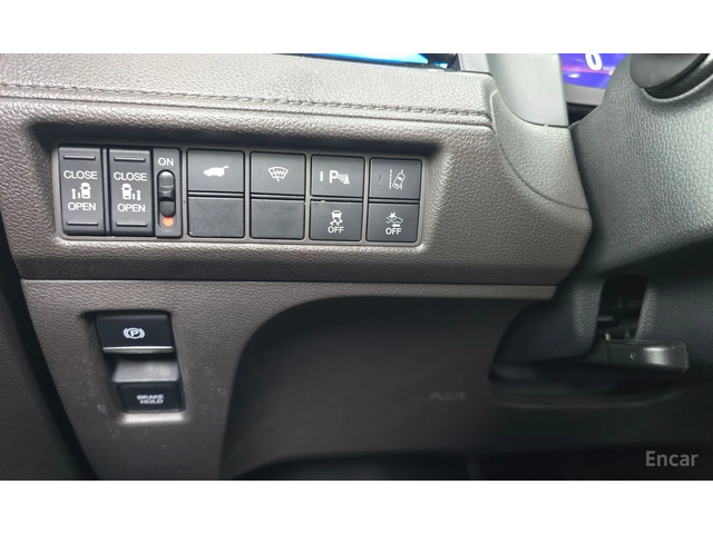 Honda Odyssey * ПОДГРЕВ* ОБДУХВАНЕ* КОЖА* ПАНОРАМА* FULL* КРАЙНА - автомобили, коли, обяви за нови и употребявани 12