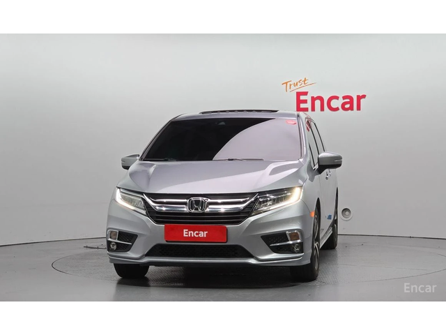 Honda Odyssey * ПОДГРЕВ* ОБДУХВАНЕ* КОЖА* ПАНОРАМА* FULL* КРАЙНА - автомобили, коли, обяви за нови и употребявани 2