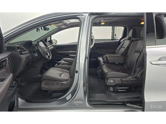 Honda Odyssey * ПОДГРЕВ* ОБДУХВАНЕ* КОЖА* ПАНОРАМА* FULL* КРАЙНА - автомобили, коли, обяви за нови и употребявани 6