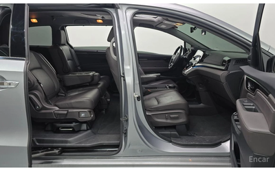 Honda Odyssey * ПОДГРЕВ* ОБДУХВАНЕ* КОЖА* ПАНОРАМА* FULL* КРАЙНА - автомобили, коли, обяви за нови и употребявани 7