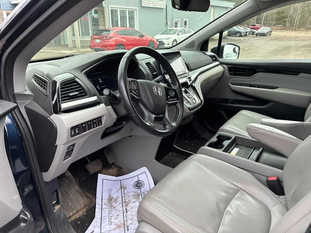 Honda Odyssey Touring| ШИБИДАХ| ПОДГЕВИ| ОБДУХВАНЕ| КЛИП| CARFAX - автомобили, коли, обяви за нови и употребявани 7