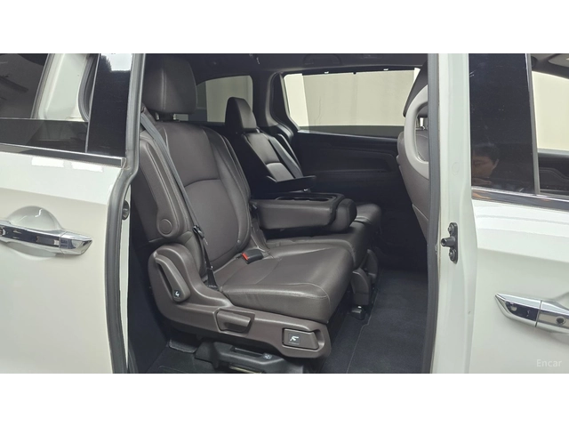 Honda Odyssey 3.5* ELITE* ПОДГРЕВ* ОБДУХВАНЕ* TV* ШИБИДАХ* - автомобили, коли, обяви за нови и употребявани 10