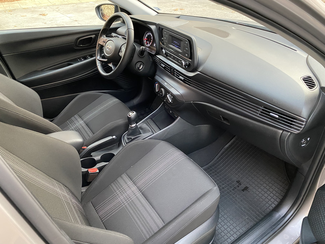 Hyundai Bayon 1.2i Comfort Club - автомобили, коли, обяви за нови и употребявани 10