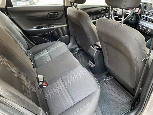 Hyundai Bayon 1.2i Comfort Club - автомобили, коли, обяви за нови и употребявани 12