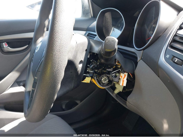 Hyundai Elantra 1.8L I-4 DOHC, VVT, 145HP Front Wheel Drive - автомобили, коли, обяви за нови и употребявани 5
