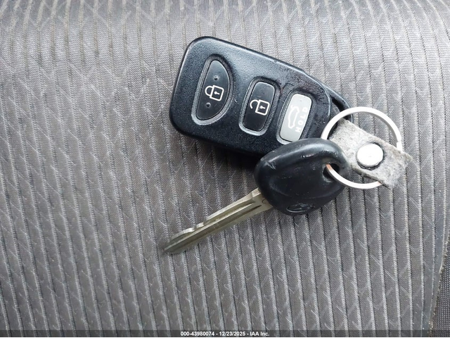 Hyundai Elantra 1.8L I-4 DOHC, VVT, 148HP Front Wheel Drive - автомобили, коли, обяви за нови и употребявани 10