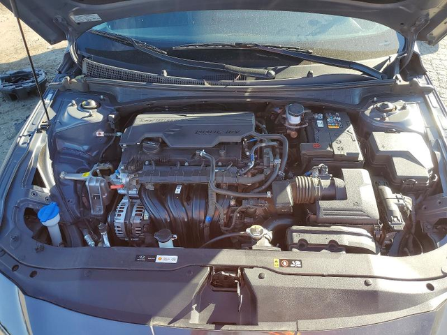 Hyundai Elantra 2.0L 4 Front Wheel Drive - автомобили, коли, обяви за нови и употребявани 12