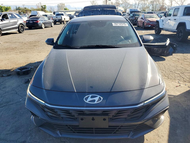 Hyundai Elantra 2.0L 4 Front Wheel Drive - автомобили, коли, обяви за нови и употребявани 5