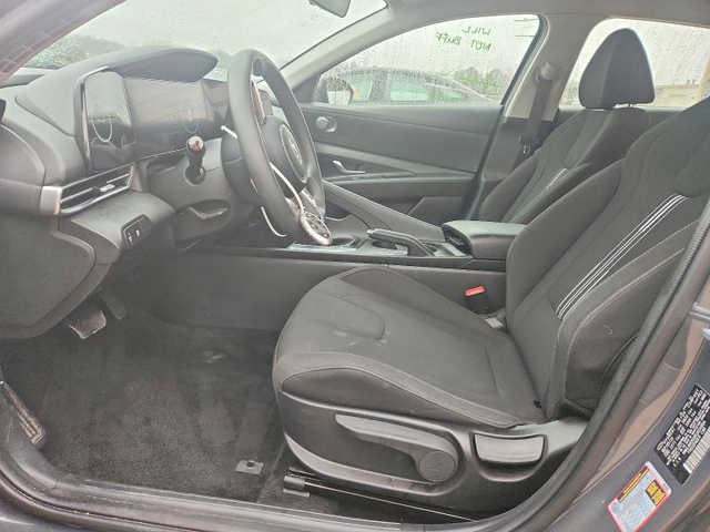 Hyundai Elantra 2.0L 4 Front-wheel Drive - автомобили, коли, обяви за нови и употребявани 6