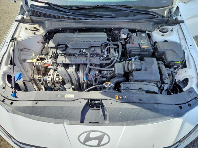 Hyundai Elantra 2.0L 4 Front Wheel Drive - автомобили, коли, обяви за нови и употребявани 12