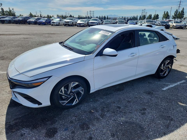 Hyundai Elantra 2.0L 4 Front Wheel Drive - автомобили, коли, обяви за нови и употребявани 1