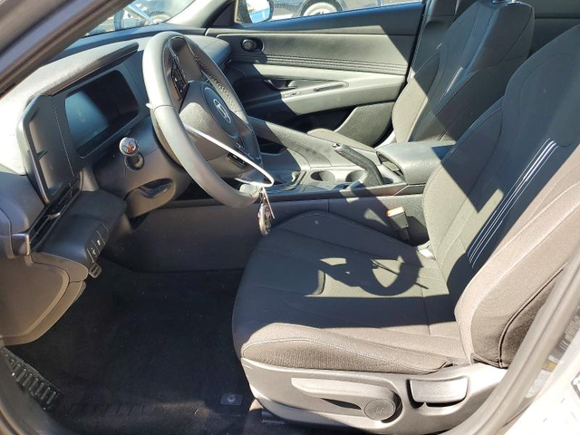 Hyundai Elantra 2.0L 4 FRONT WHEEL DRIVE - автомобили, коли, обяви за нови и употребявани 7