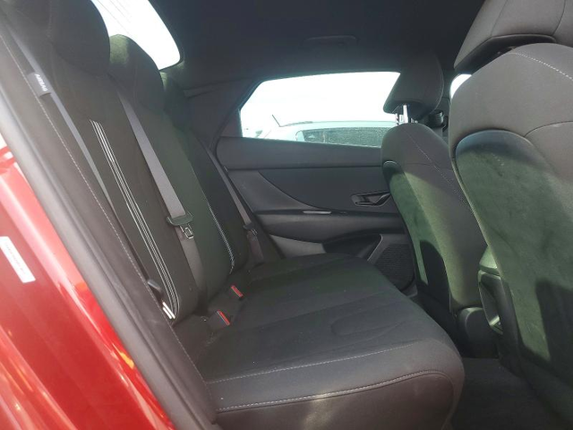 Hyundai Elantra 2.0L 4 Front-wheel Drive - автомобили, коли, обяви за нови и употребявани 10