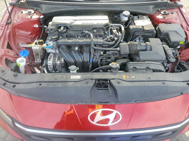 Hyundai Elantra 2.0L 4 Front-wheel Drive - автомобили, коли, обяви за нови и употребявани 11