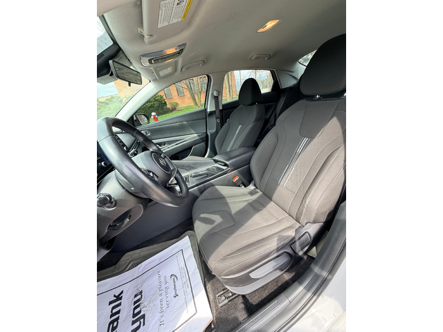 Hyundai Elantra 2.0L 4cyl FWD - автомобили, коли, обяви за нови и употребявани 4