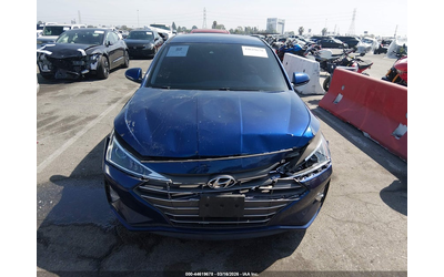 Hyundai Elantra 2.0L I-4 DOHC, VVT, 147HP Front Wheel Drive - автомобили, коли, обяви за нови и употребявани 11
